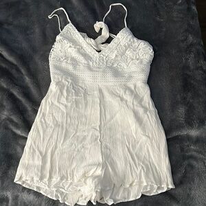 White Aeropostale Romper perfect the Summer!